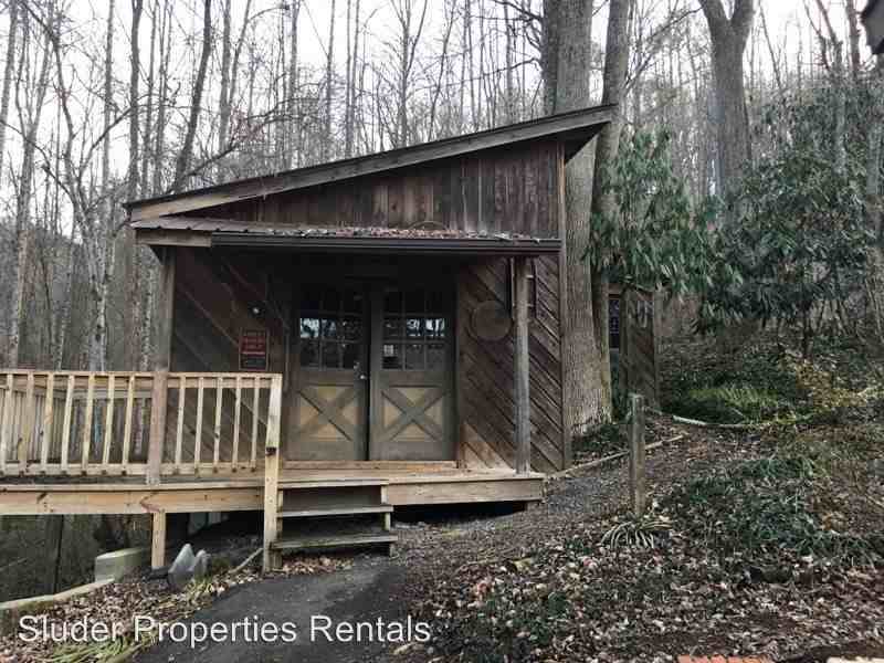 597 Savannah Dr - Photo 2 of 13