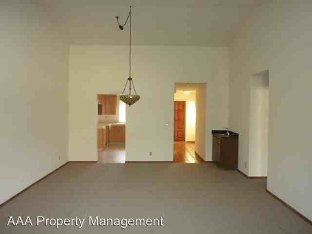 588 Europa Ct - Photo 3 of 18