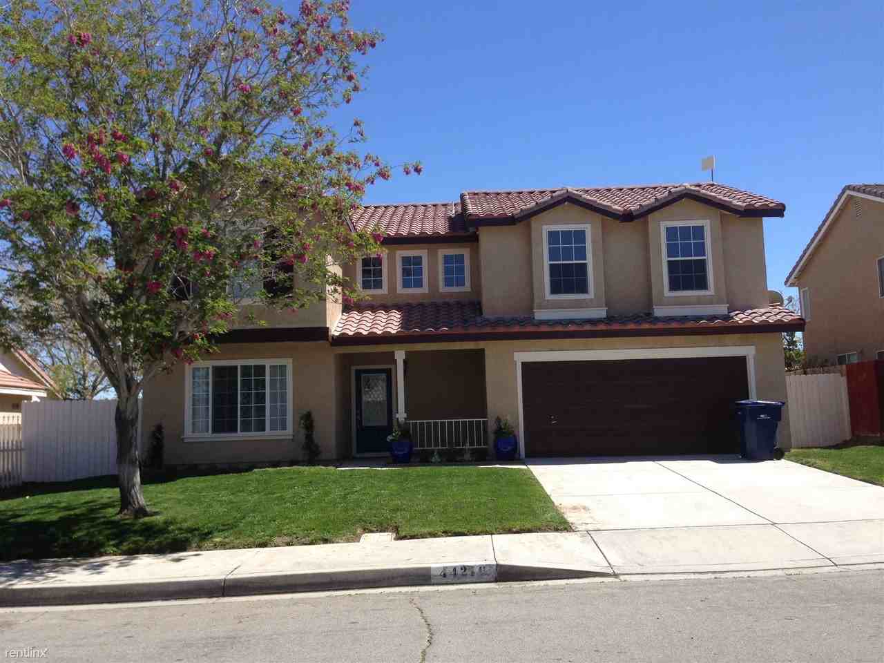 123 60th St W - Photo 2 of 11