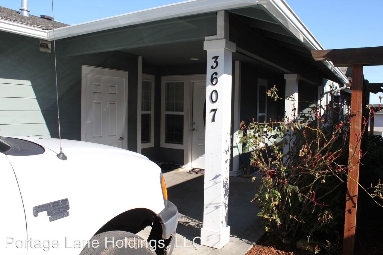 3706 Washington St #102 - Photo 2 of 3