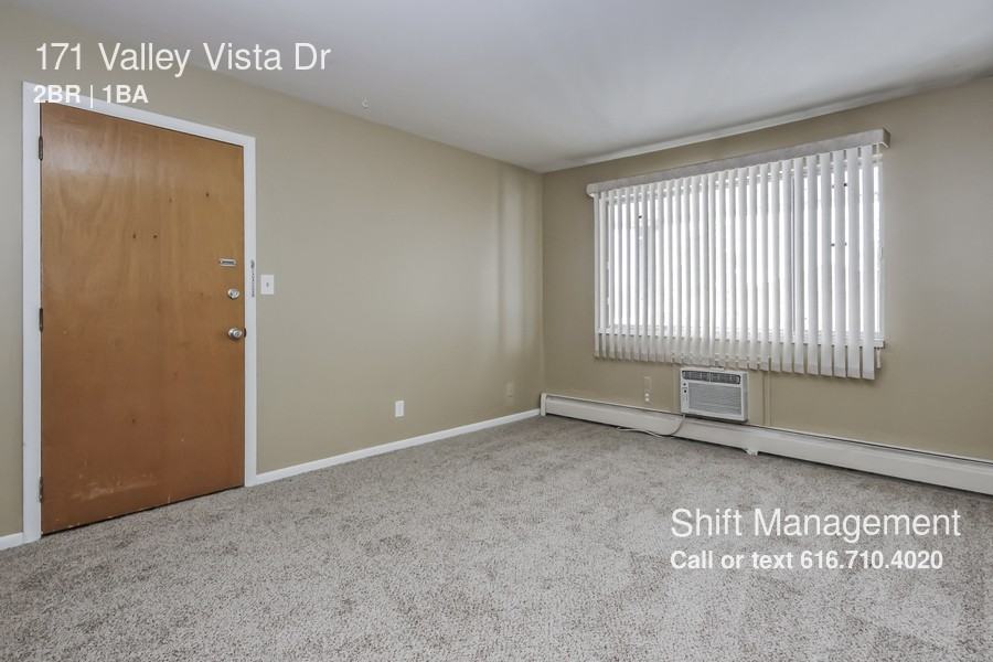 171 Valley Vista Dr - Photo 3 of 11