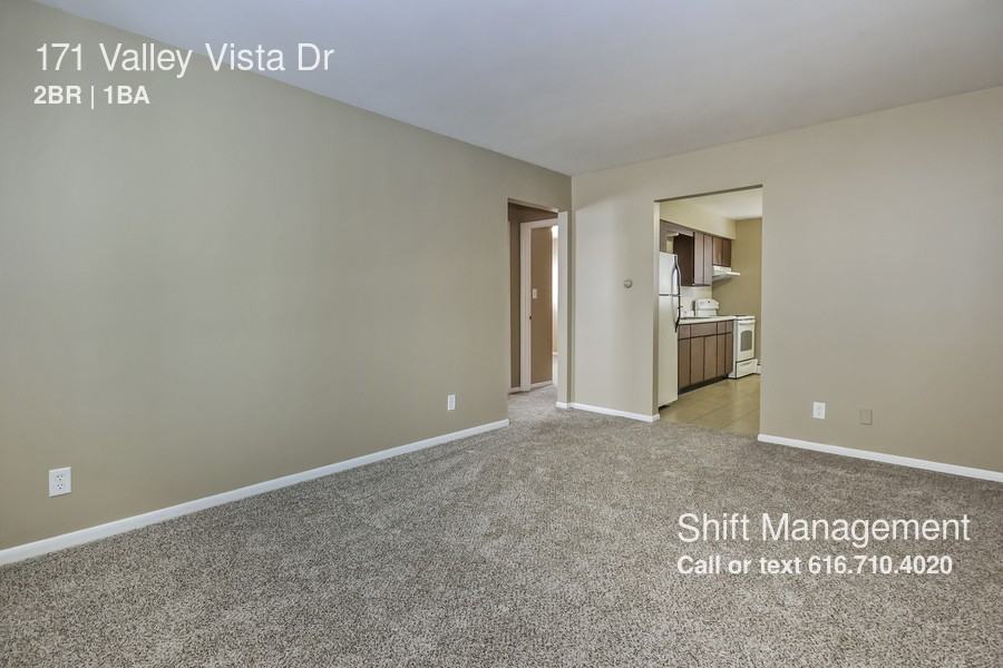 171 Valley Vista Dr - Photo 2 of 11