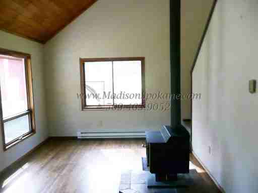 22830 N Crescent Rd - Photo 2 of 11