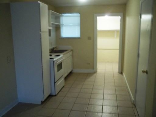 2601 W Belmont St - Photo 2 of 8