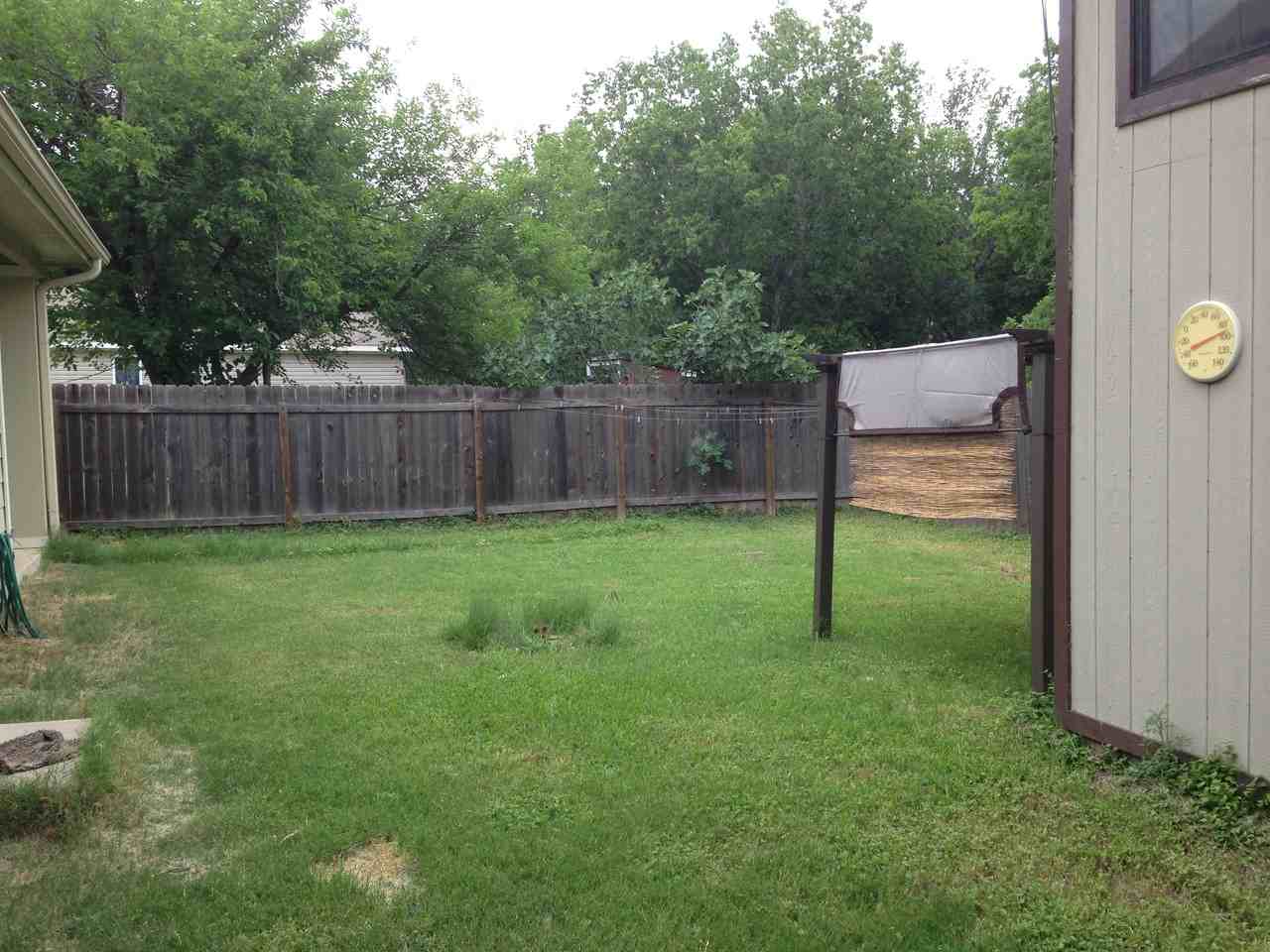 2905 Goodwin ave - Photo 2 of 12