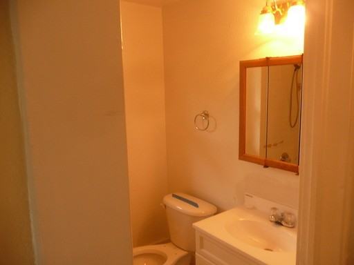 4311 Champlain Dr - Photo 3 of 9