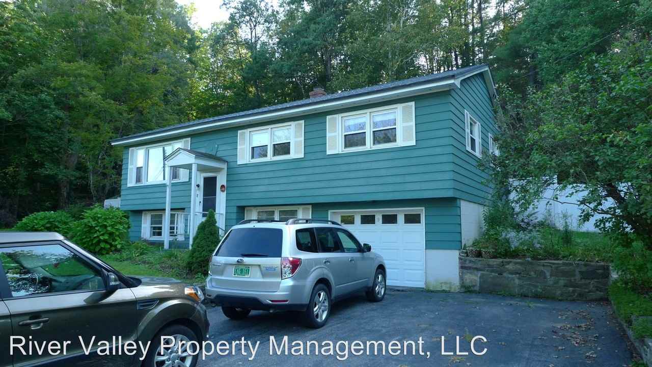 9 Woodland Dr - Photo 3 of 15