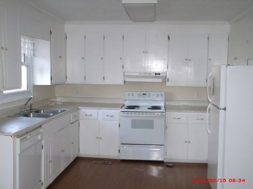 218 Hillcrest Dr - Photo 2 of 11