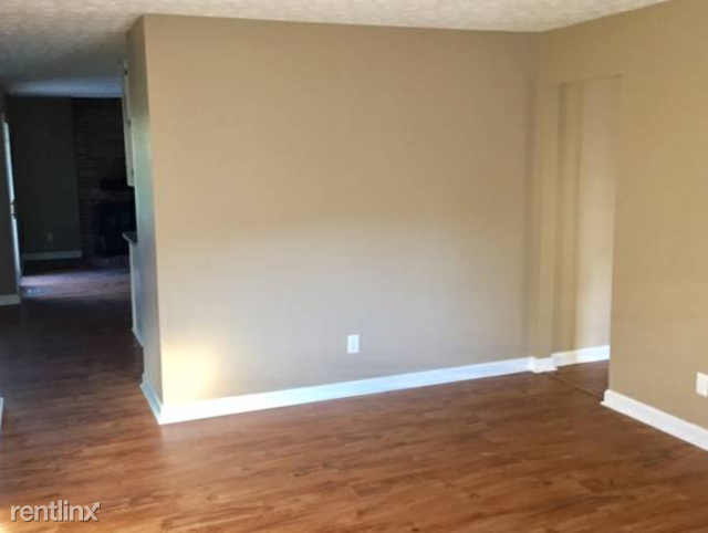 140 Cedar Hill Ln - Photo 2 of 10