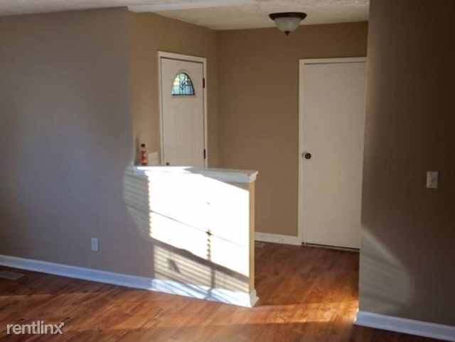 140 Cedar Hill Ln - Photo 3 of 10