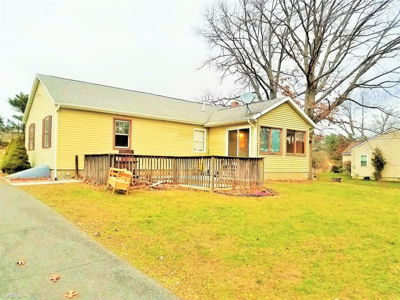 436 Elliot Rd - Photo 2 of 10