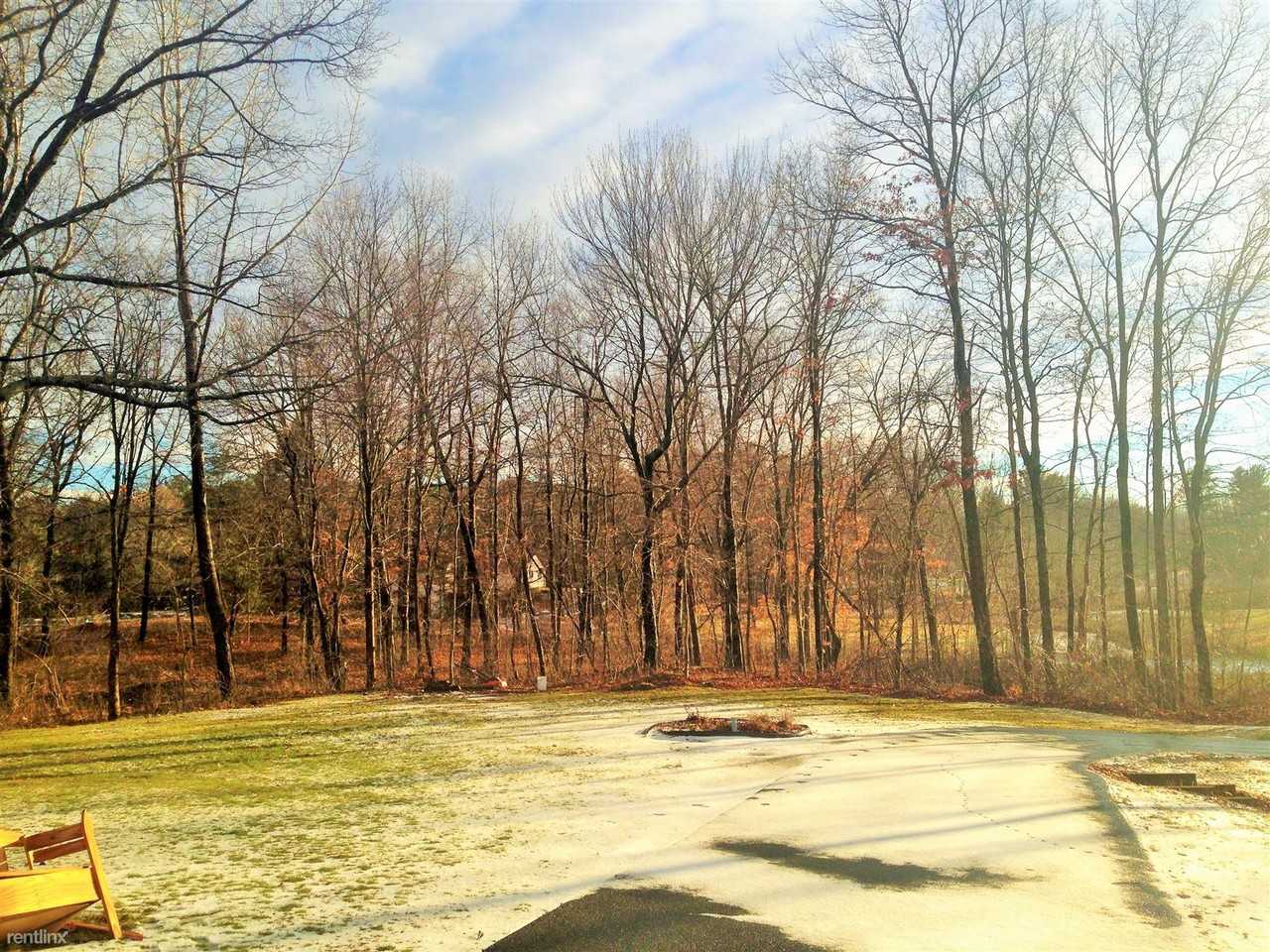 436 Elliot Rd - Photo 3 of 10