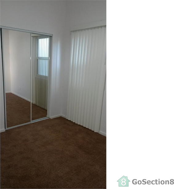 869 W Grand Ave - Photo 3 of 8