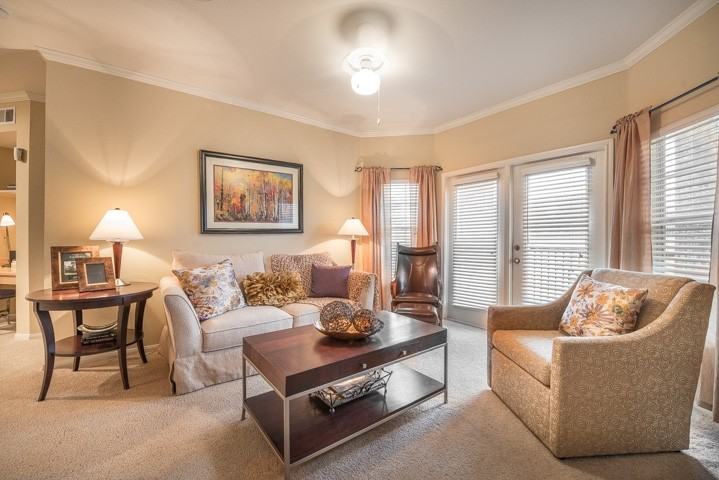 4230 Fairway Dr - Photo 2 of 10