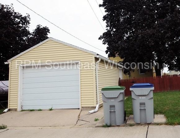 3227 S 21st St - Photo 2 of 21