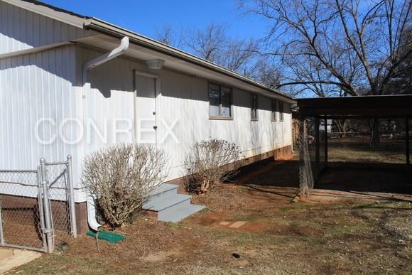 312 Corning St - Photo 3 of 14