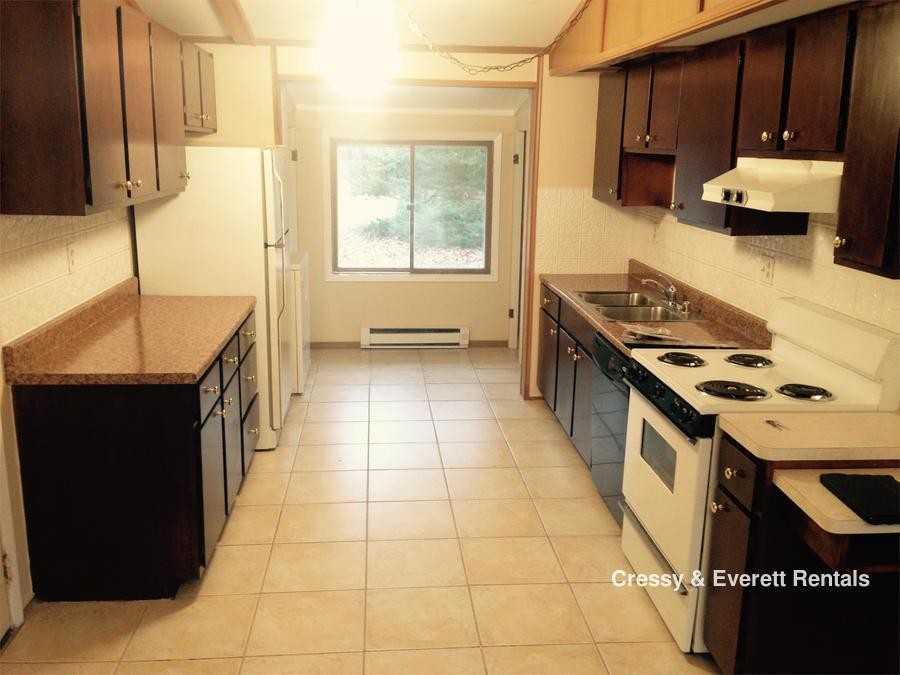 7800 Youngren Rd - Photo 3 of 6