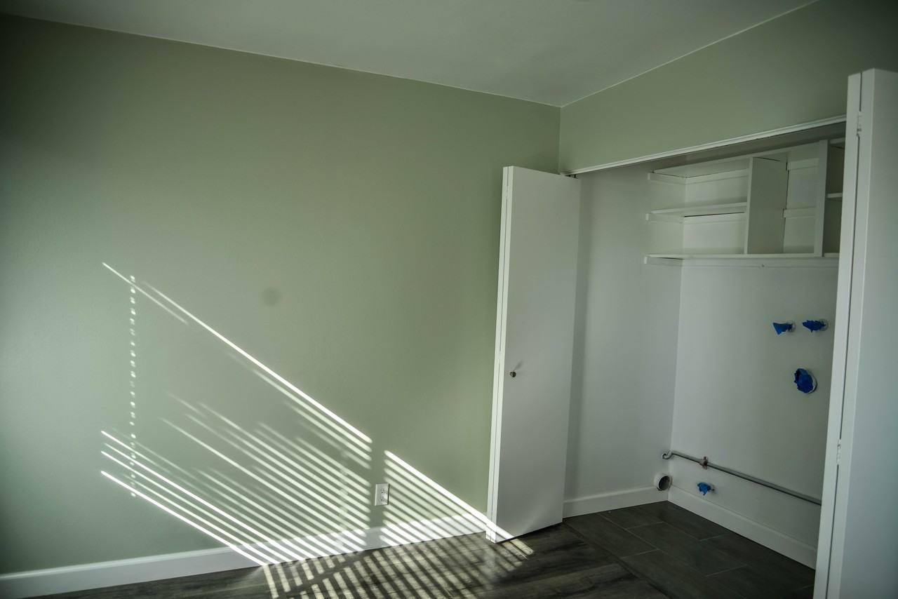 4734 West 160th Street - Photo 2 of 19