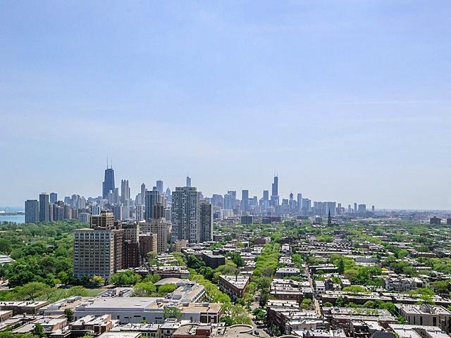 2400 North Lakeview Avenue #2406