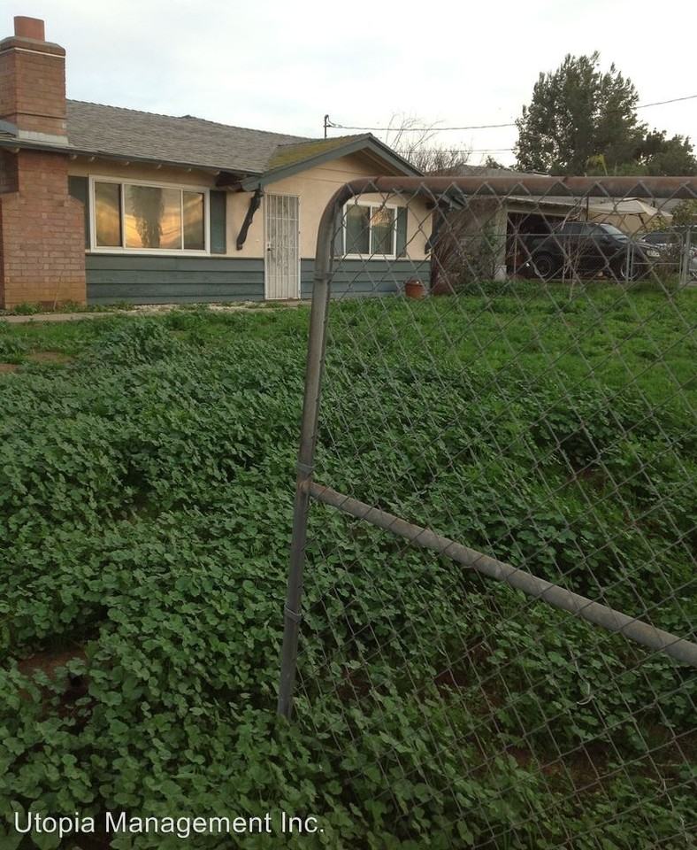 5680 Ash St - Photo 3 of 15