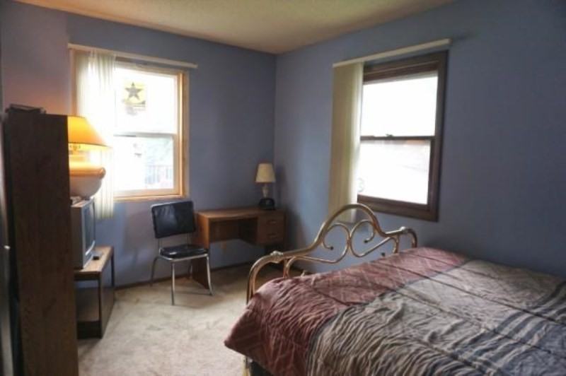 1507 Kings Way - Photo 3 of 21