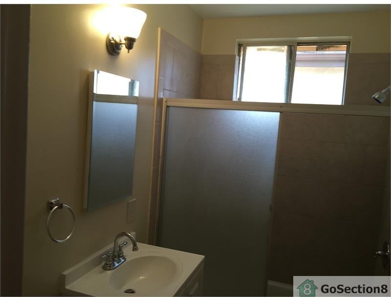 810 E 87th St - Photo 3 of 6