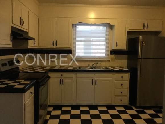 118 Peachtree Ln - Photo 2 of 5