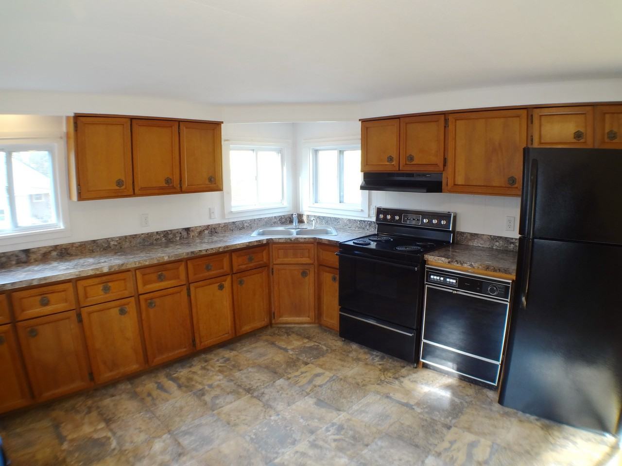 845 Profile Rd - Photo 2 of 24