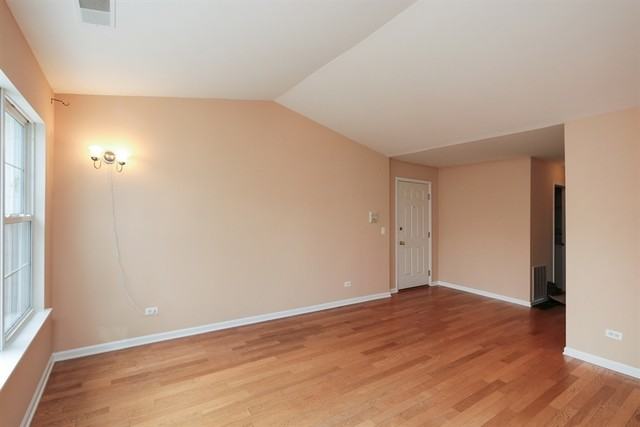 1163 N Red Oak Cir #3 - Photo 2 of 10