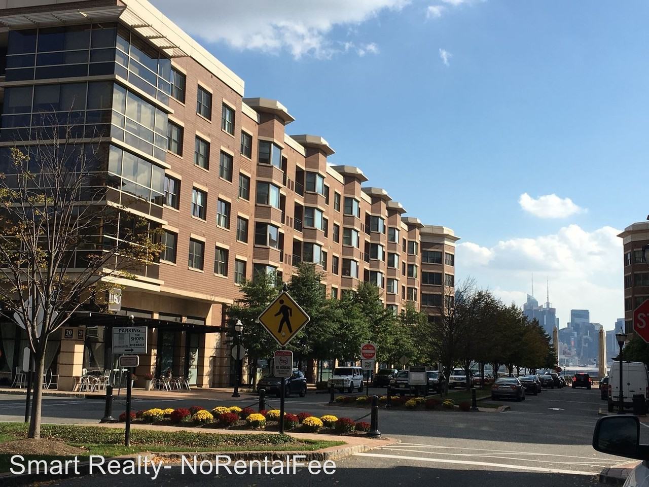 1000 Avenue - Photo 2 of 7