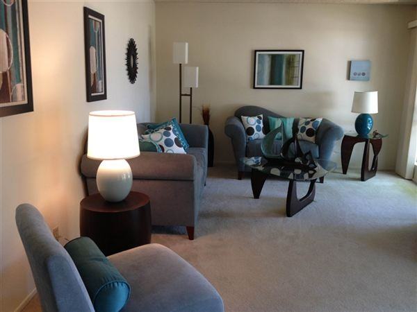 Emerald West Apartments - Photo 3 of 9