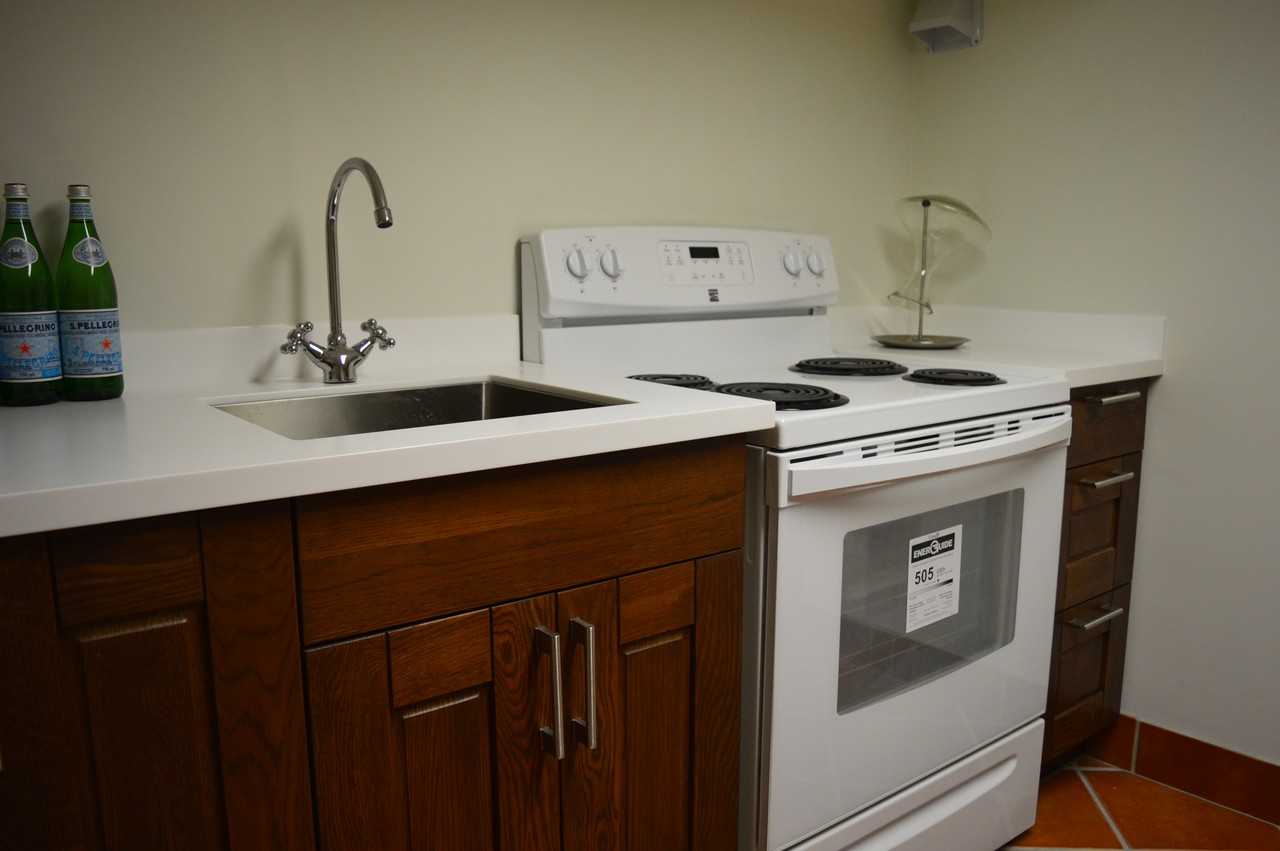 270 Campbell Avenue - Photo 2 of 10