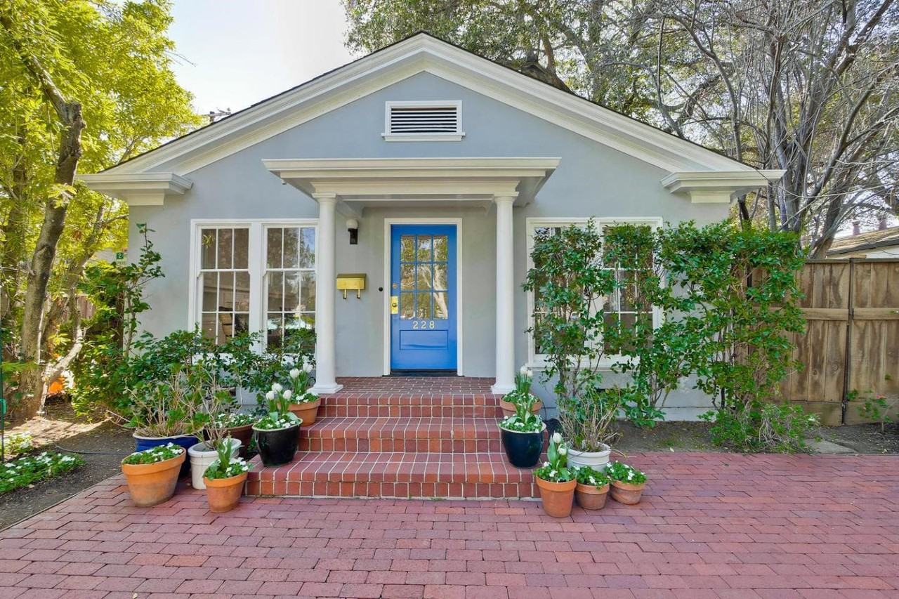 228 Waverley St - Photo 2 of 29