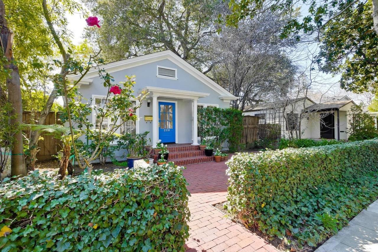 228 Waverley St - Photo 3 of 29