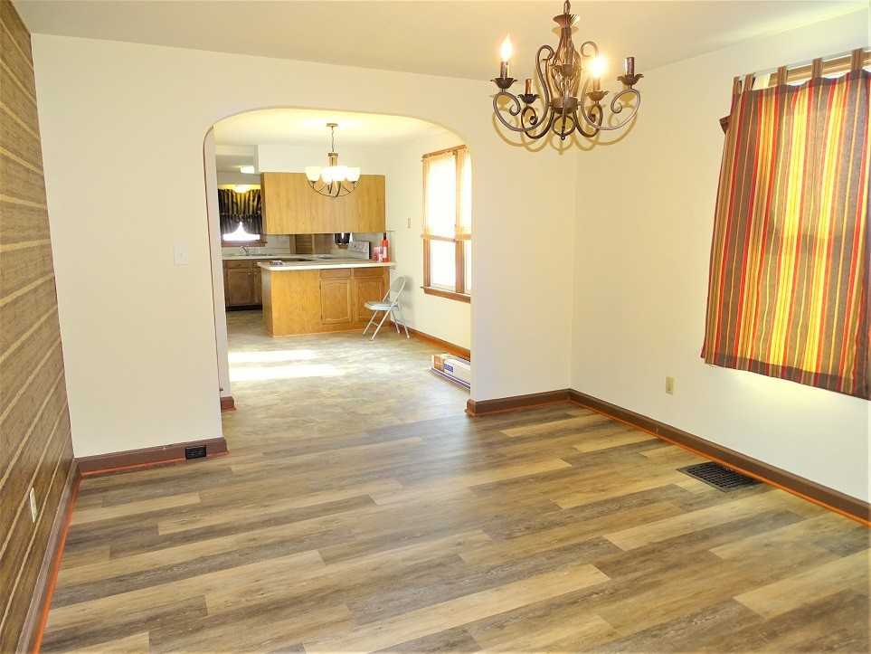 210 N King St - Photo 3 of 22