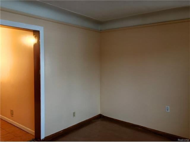 6248-6398 Schaefer Rd - Photo 3 of 8