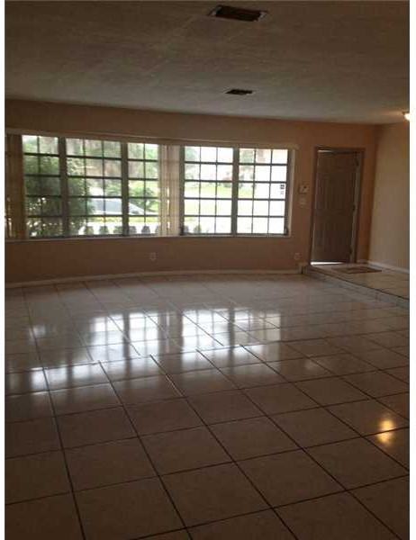 5115 W Park Rd - Photo 2 of 8