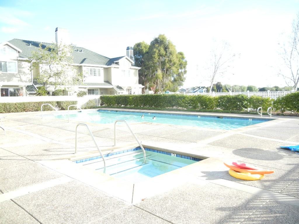 348 Treasure Island Dr - Photo 3 of 3