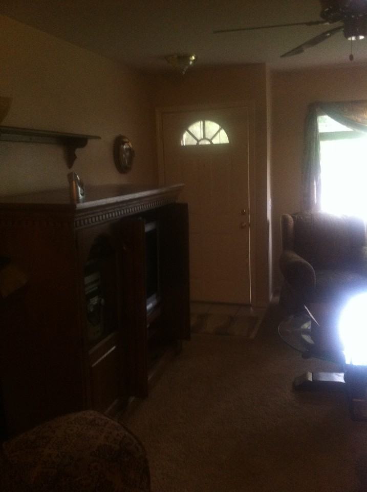 489 Raymond Dr - Photo 2 of 23