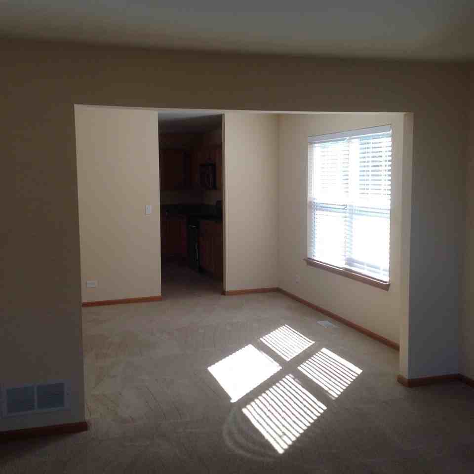 2084 Kensington Pl - Photo 2 of 15