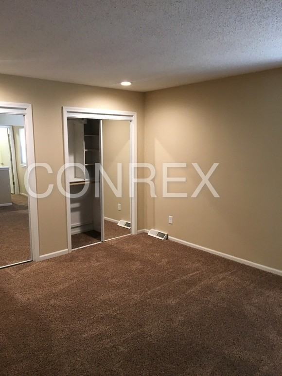 319 Monroe Ave - Photo 3 of 15