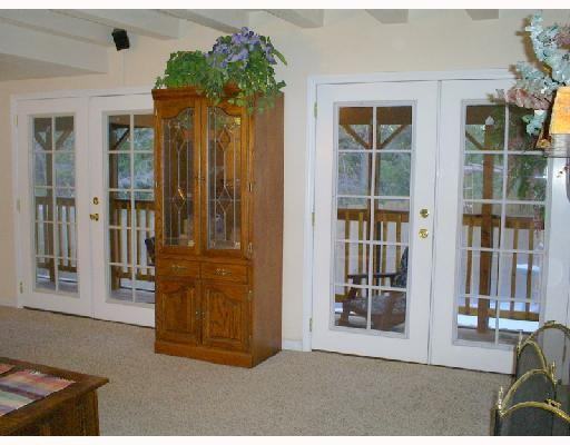 619 Rose Ln - Photo 2 of 9