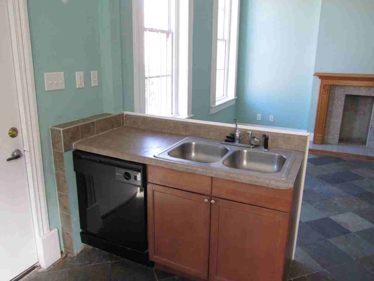 347 Martin Luther King Jr Blvd - Photo 3 of 12