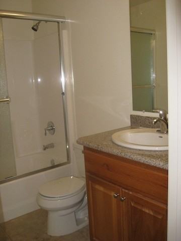 516-578 Hilby Ave - Photo 2 of 3