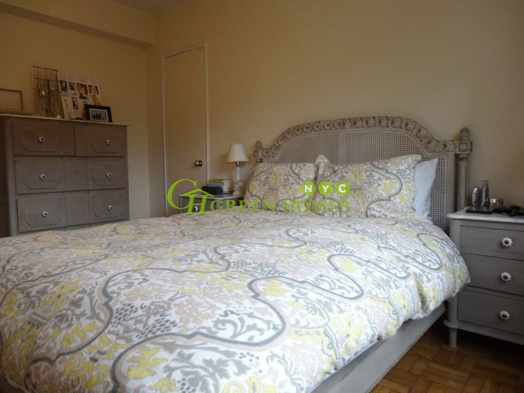 180 West Houston Street