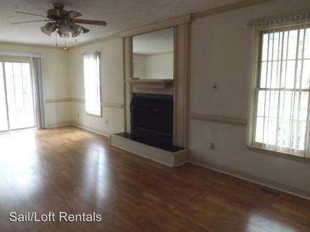 101 Secretariat Dr - Photo 2 of 12