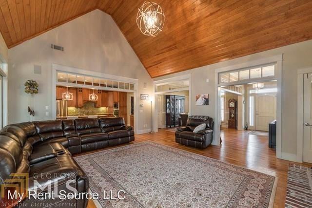 240 W Shore Dr - Photo 3 of 24