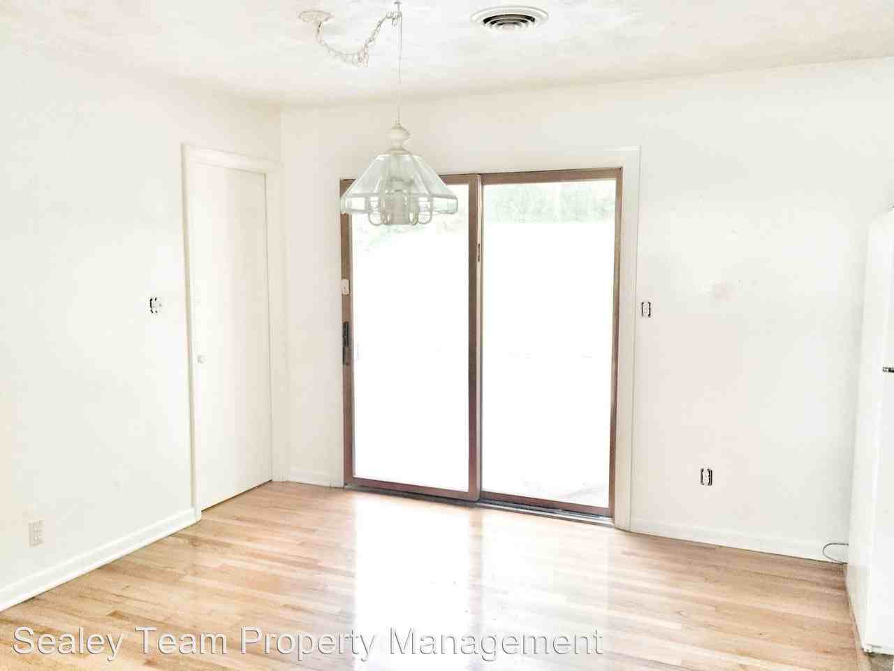 2006 Rosedale Dr - Photo 3 of 7