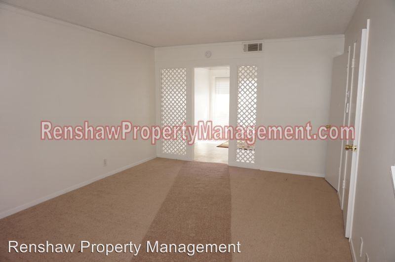 1898 Poplar Woods Cir E #2 - Photo 2 of 11