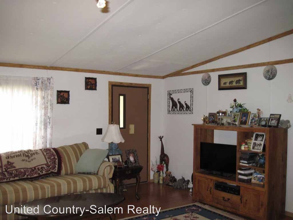 4 N Rhodes St - Photo 3 of 29